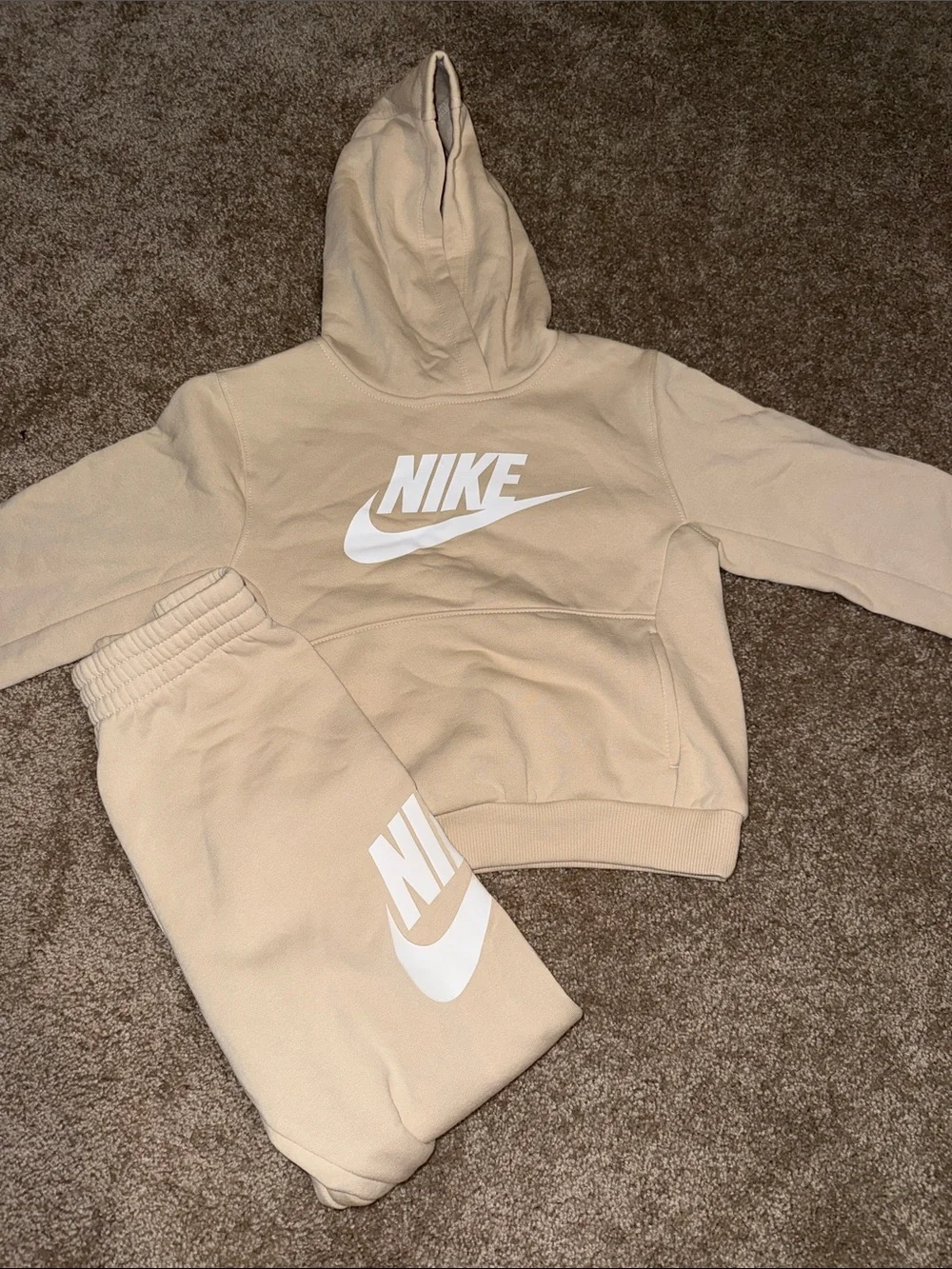 Nike Kids Beige Sweat set Hoodie Joggers - size 7